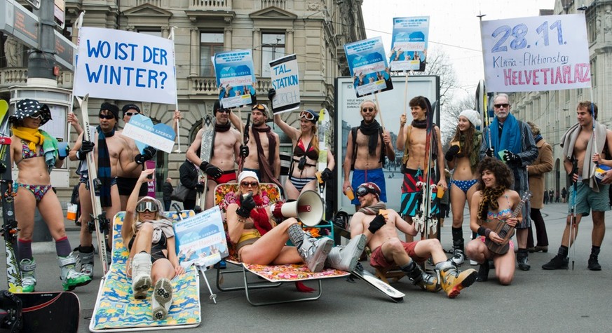 Gegen den Klimawandel: Wintersportler suchen in Zürich den Winter.