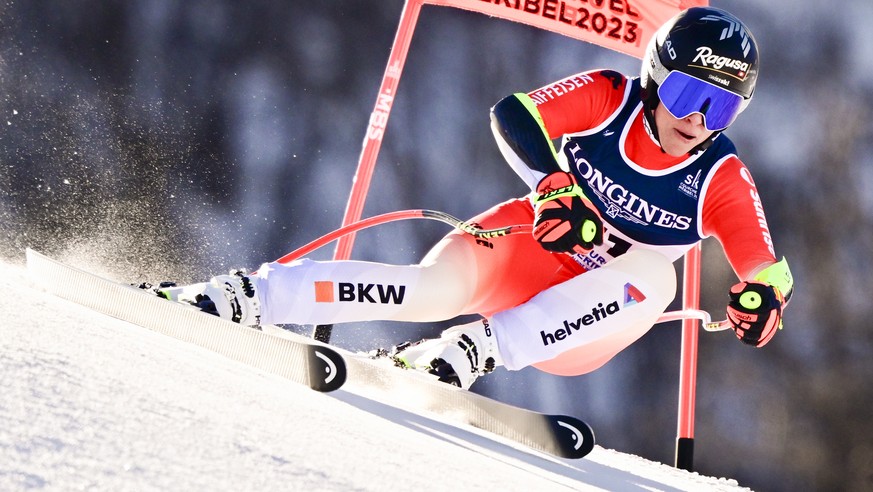 epa10450622 Lara Gut-Behrami of Switzerland in action during the Super-G run of the Women&#039;s Alpine Combined event at the FIS Alpine Skiing World Championships in Meribel, France, 06 February 2023 ...