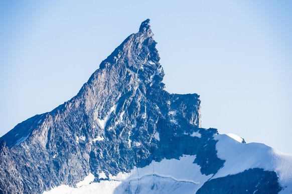 The summit of Zinalrothorn mountain in Zermatt, Switzerland, Friday, July 17, 2015. (KEYSTONE/Dominic Steinmann)