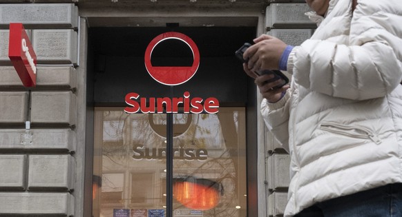 Das Logo des Telekommunikationsunternehmens Sunrise, aufgenommen am Montag, 27. November 2023 in Zuerich. (KEYSTONE/Ennio Leanza)
