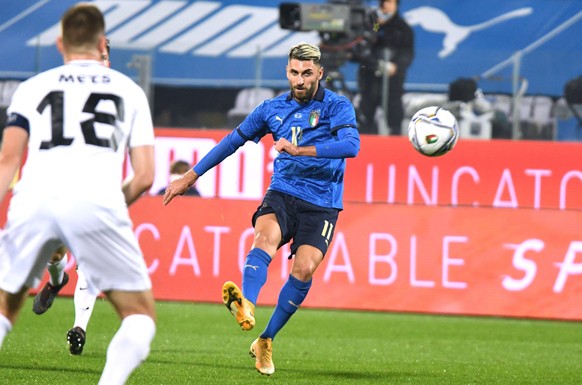 epa08814453 Italy&#039;s forward Vincenzo Grifo scores his team&#039;s first goal during the friendly soccer match between Italy and Estonia at the Artemio Franchi stadium in Florence, Italy, 11 Novem ...