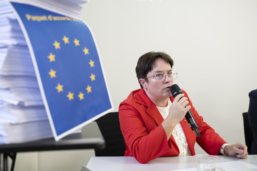KEYPIX - Nationalraetin Magdalena Martullo-Blocher, SVP-GR, spricht bei der zweisprachigen Podiumsdiskussion 'Bilaterale III: Schweizer Souveraenitaet in Gefahr?', die von der Schweizerische ...