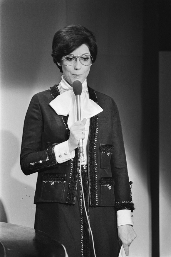 Anefo photo collection. Eurovision Song Contest 1976 in The Hague. Presenter Corry Brokken in Aktie. April 3, 1976. The Hague, South Holland Copyright: xpiemagsx pienatarchpart417102021-14275 ACHTUNG  ...