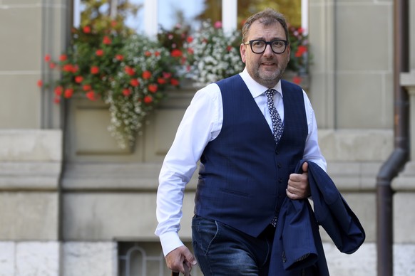 Peter Peyer, Regierungsrat Kt. Graubuenden, auf dem Weg zu einem Austausch mit Bundesrat Alain Berset und der Konferenz der kantonalen Gesundheitsdirektorinnen und -direktoren (GDK), am Donnerstag, 20 ...