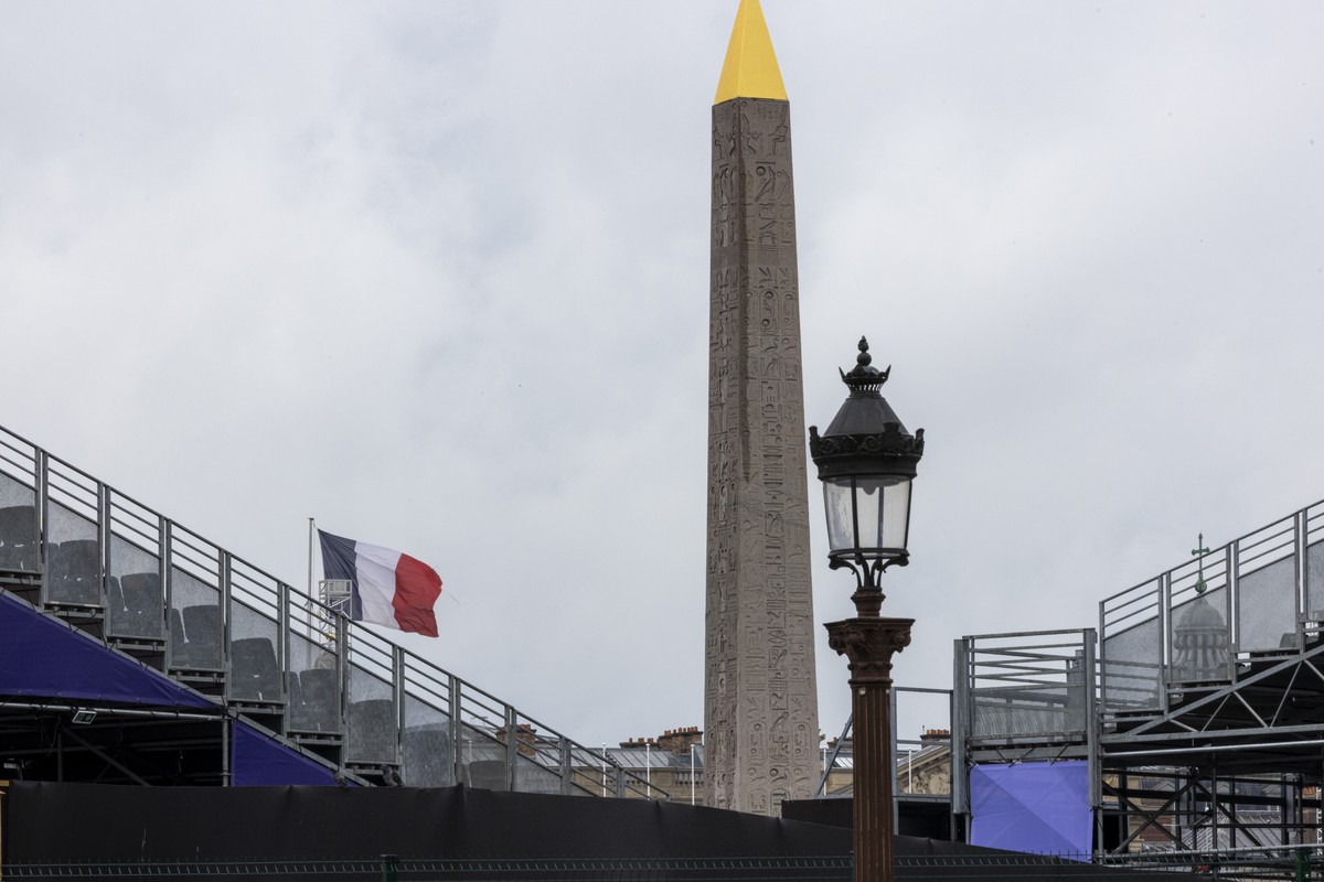epa11474091 A view of the Obelisk of Luxor surround by the construction site for the Olympic Games, at Place de la Concorde, in Paris, France, 12 July 2024. The opening ceremony of the Paris 2024 Olym ...