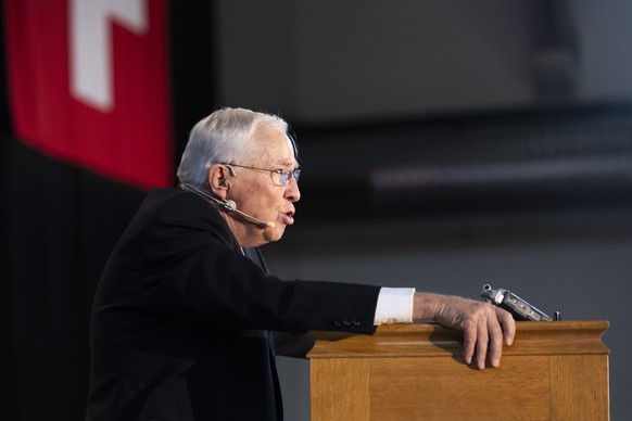 Alt-Bundesrat Christoph Blocher, Tagespraesident der Gruendungsversammlung, spricht bei der Gruendungsversammlung der Vereinigung &quot;Pro Schweiz&quot;, am Samstag, 15. Oktober 2022, in Bern. (KEYST ...