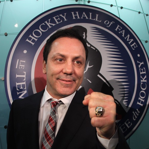 15 Punkte in 9 Spielen für Rapperswil-Jona: Doug Gilmour. In die Hall of Fame schaffte er es trotz dieser eindrücklichen Bilanz wohl eher wegen der 1414 Punkten in 1474 NHL-Partien und dem Stanley-Cup ...