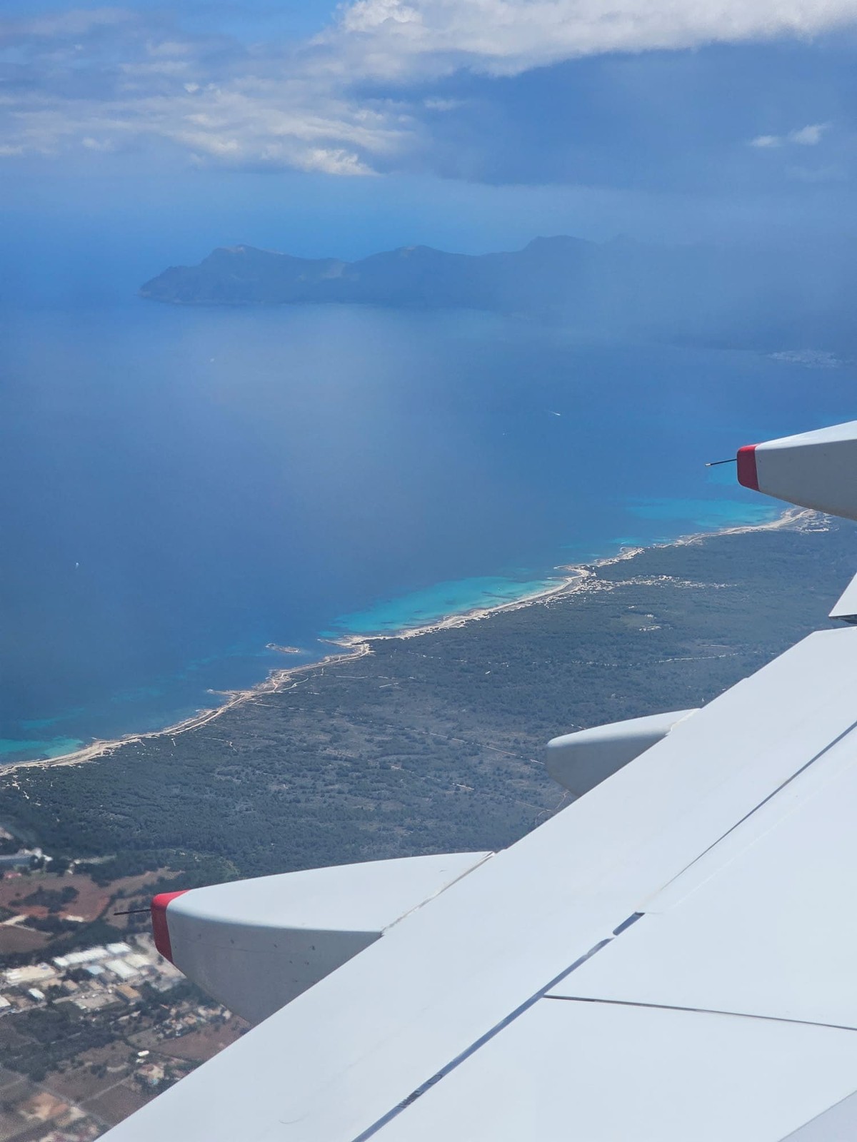 Bereits im Flieger hat man einen wunderbaren Ausblick auf die Insel!