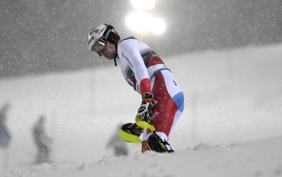 epa08966914 Daniel Yule of Switzerland reacts after dropping out during the first run of the men&#039;s Slalom race of the FIS Alpine Skiing World Cup event in Schladming, Austria, 26 January 2021. EP ...