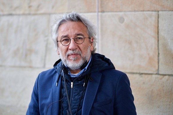 Bilder des Jahres 2024, Entertainment 09 September Entertainment Themen der Woche KW39 News Bilder des Tages Autor und Journalist Can D�ndar anl�sslich Enth�llung der Gedenktafel f�r den t�rkischen S� ...