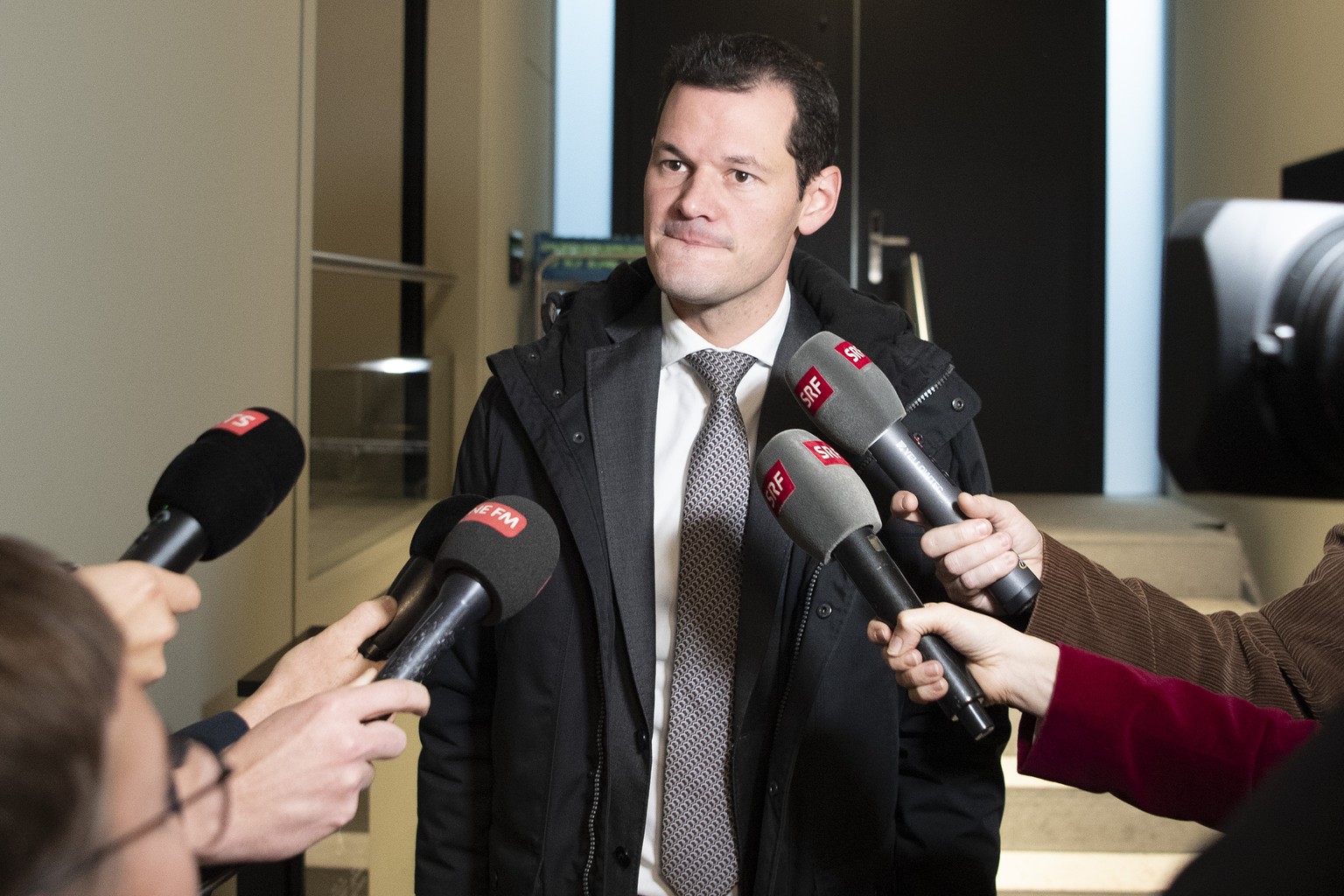 Pierre Maudet Genfer Staatsrat der FDP Schweiz die Liberalen, erscheint nach einer Sitzung mit der Parteileitung, am Mittwoch, 28. November 2018, in Bern. (KEYSTONE/Peter Schneider)