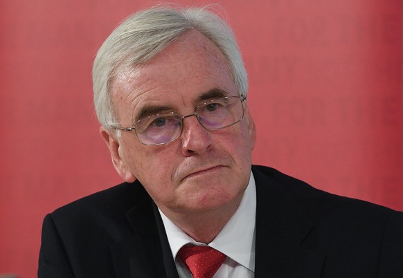 epa05975084 Britain's Labour Shadow Chancellor of the Exchequer, John McDonnell speaks to reporters during a campaign event in central London, Britain, 19 May 2017. Voters go to the Polls in Britain on 08 June 2017 to elect a new Government.  EPA/FACUNDO ARRIZABALAGA