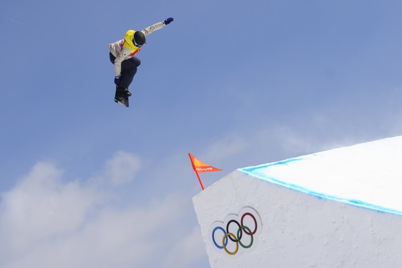 Sina Candrian of Switzerland during the women snowboard slopestyle finals during the XXIII Winter Olympics 2018 at the Phoenix Snow Center in Pyeongchang, South Korea, on Monday, February 12, 2018. (KEYSTONE/Gian Ehrenzeller)