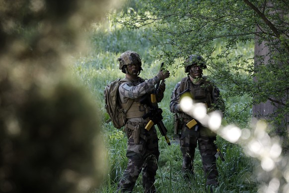 epa11989868 French soldiers of the 21st RIMA (Marine Infantry Regiment) take part in the Argos Spring 25 exercise in Frejus, south of France, 26 March 2025. The exercise takes place from 24 to 28 Marc ...