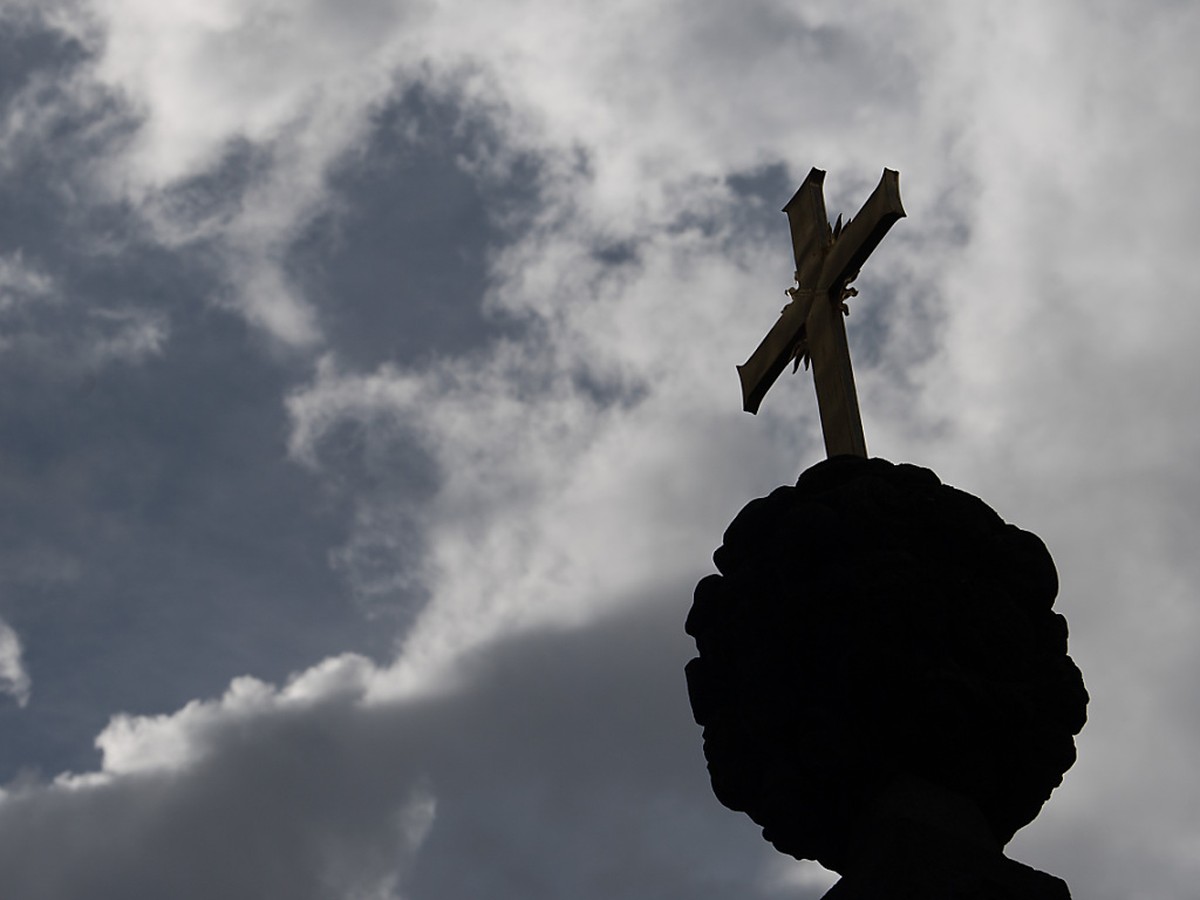 Le pape voit les plans de r