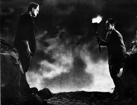 Boris Karloff als Frankensteins Monster und Colin Clive als Dr. Frankenstein in – na was wohl? – «Frankenstein».