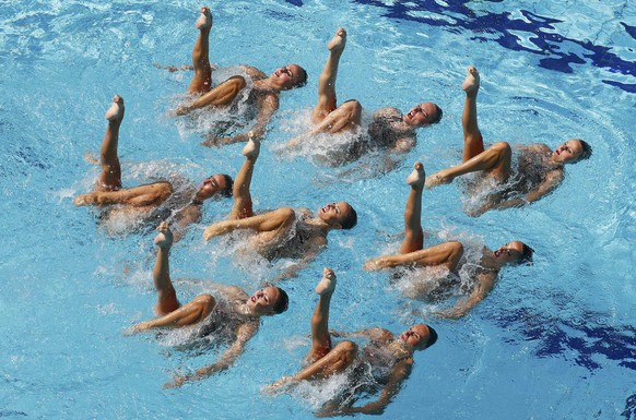 REFILE - CORRECTING DATE2016 Rio Olympics - Synchronised Swimming - Teams - Technical Routine Final - Maria Lenk Aquatics Centre - Rio de Janeiro, Brazil - 18/08/2016. Team Russia (RUS) competes. REUT ...