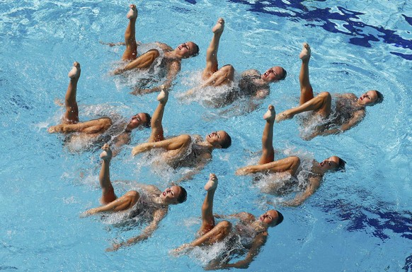 REFILE - CORRECTING DATE2016 Rio Olympics - Synchronised Swimming - Teams - Technical Routine Final - Maria Lenk Aquatics Centre - Rio de Janeiro, Brazil - 18/08/2016. Team Russia (RUS) competes. REUT ...