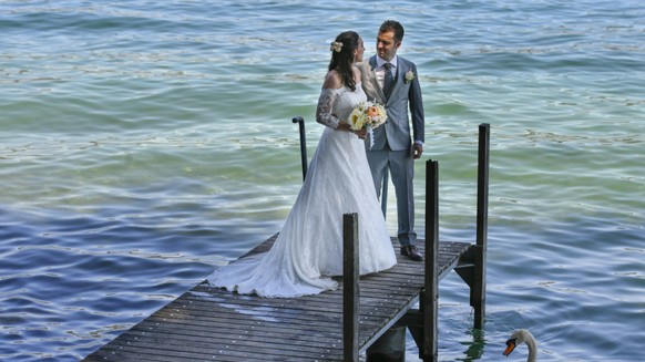 Ehepaare sollen gegenüber Konkubinatspaaren nicht länger steuerlich benachteiligt sein. Der Ständerat nimmt einen neuen Anlauf, um die Heiratsstrafe abzuschaffen. (Symbolbild)