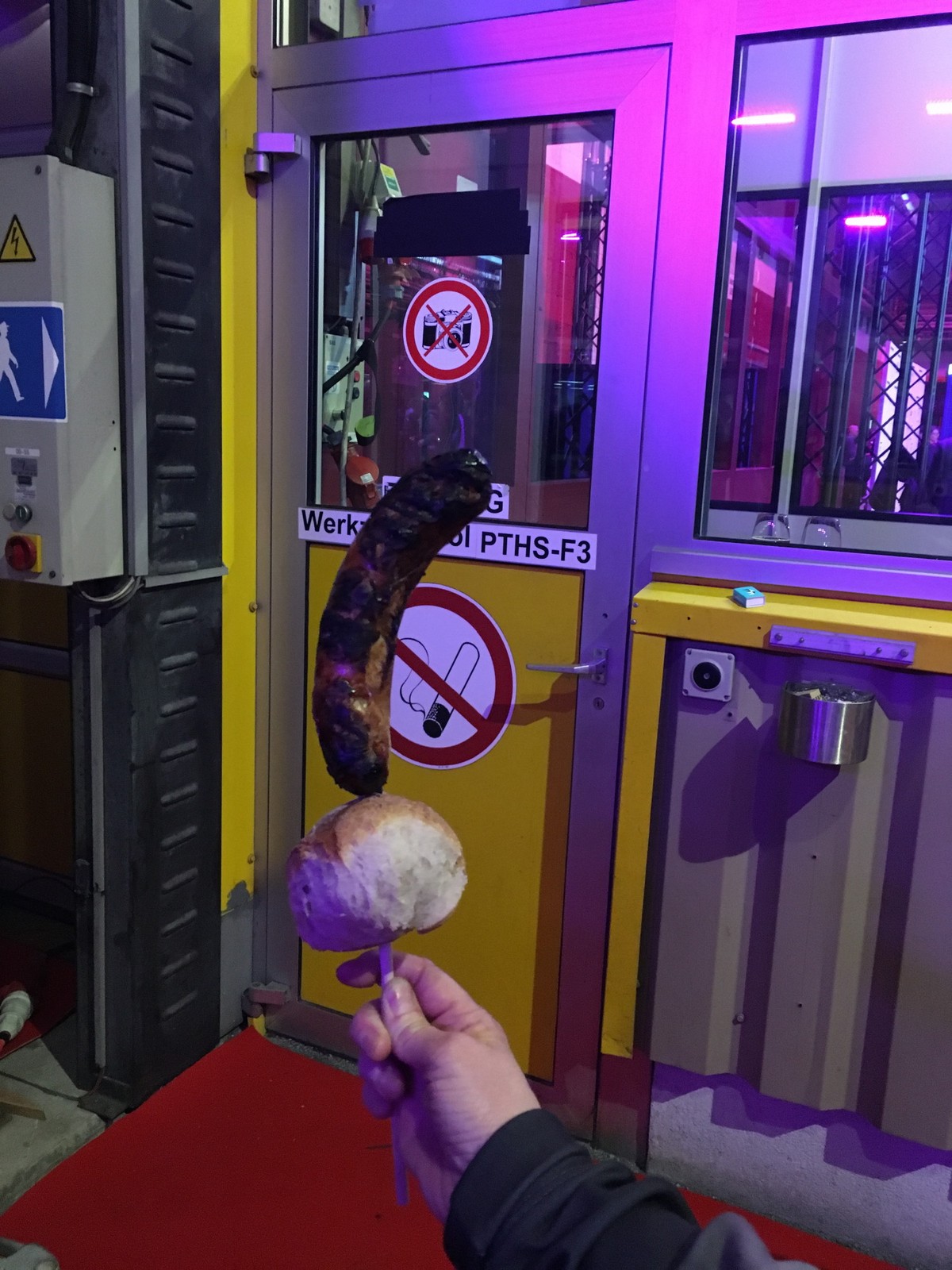 Wurst auf Spiess.