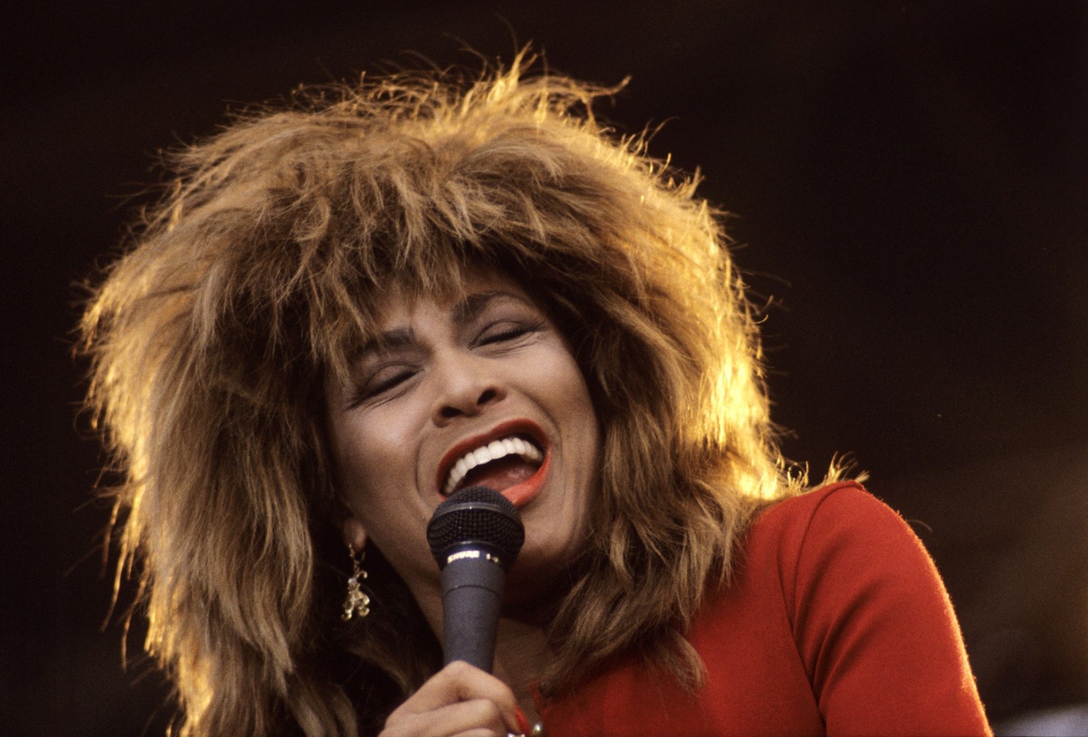 HISTORISKEBILDER OSLO 19870620. Artist Tina Turner i aksjon under konserten pa Valle Hovin. Foto: Morten Hvaal / NTB OSLO NORGE / NORWAY EDITORIAL USE ONLY Ref:_ENTBJtcUL9MQU8.jpg *** HISTORICAL PHOTO ...