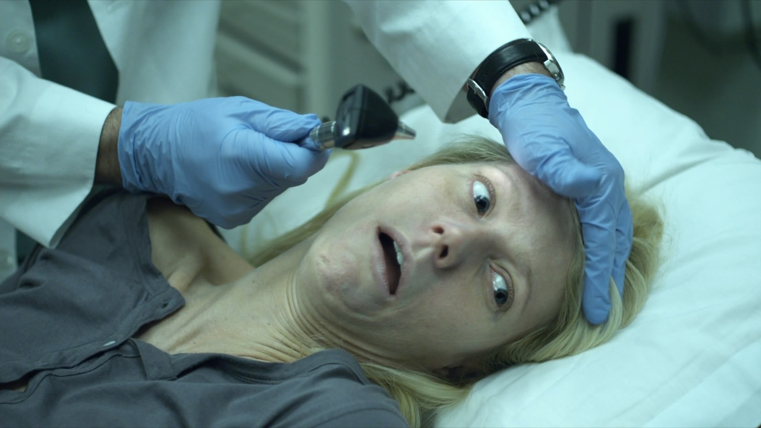 Schon in «Contagion» zeigt Gwyneth Paltrow einen grossen Ekel vor Ärzten. Dabei wär alles nicht so schlimm gekommen, wenn sie rechtzeitig zum Dokotor gegangen wäre!<br data-editable="remove">