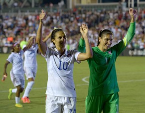 Hope Solo freut sich über den Sieg, aber der Treffer von Crnogorcevic verhinderte ihren 72. Shutout und damit den Rekord.