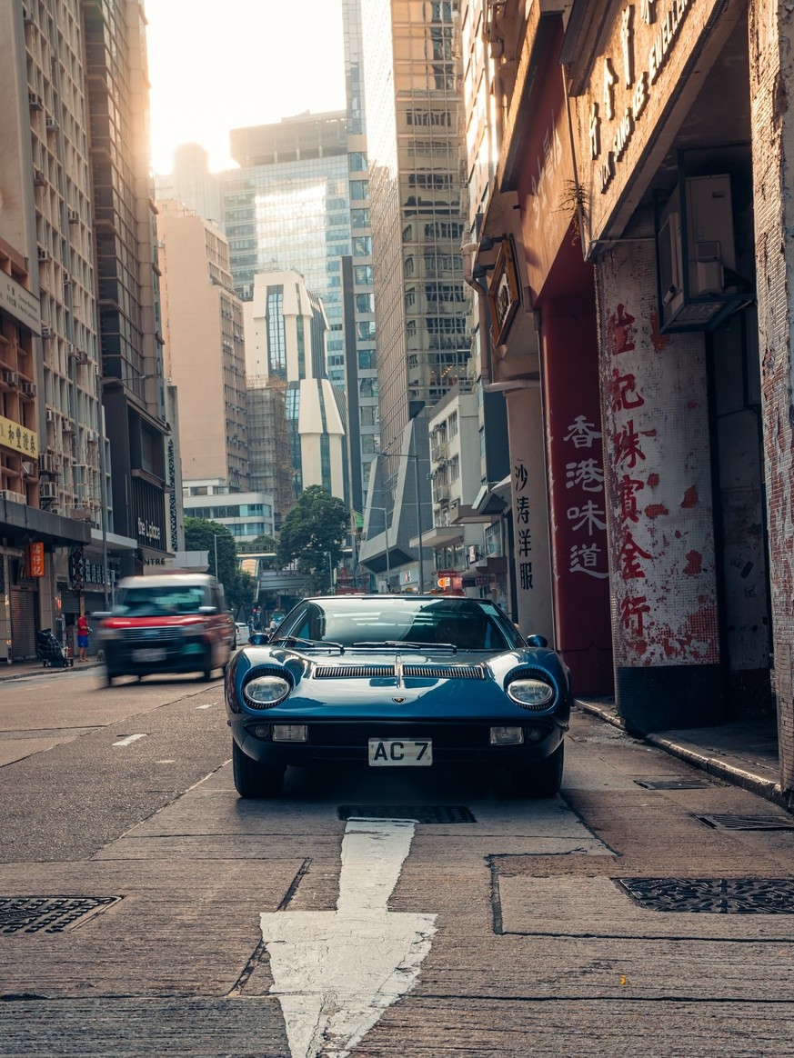 57 Jahre, 1 Stadt, 1 Besitzer: Der Hongkong-Lambo

1969er Lamborghini Miura

https://www.instagram.com/aaronchungphoto/