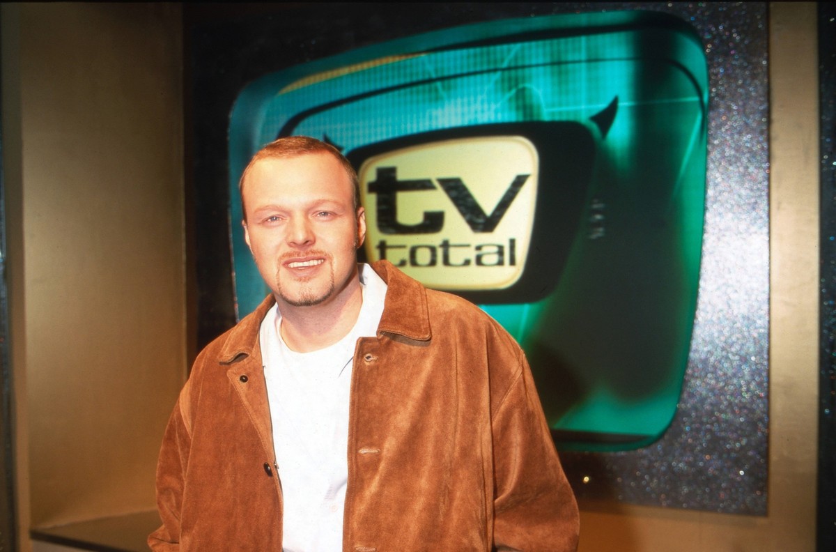 Stefan Raab Stefan Raab stellt seine neue Show TV Total beim Sender Pro7 vor, Köln Mülheim, Deutschland 1999., Köln-Mülheim Nordrhein-Westfalen Deutschland *** Stefan Raab Stefan Raab presents his new ...