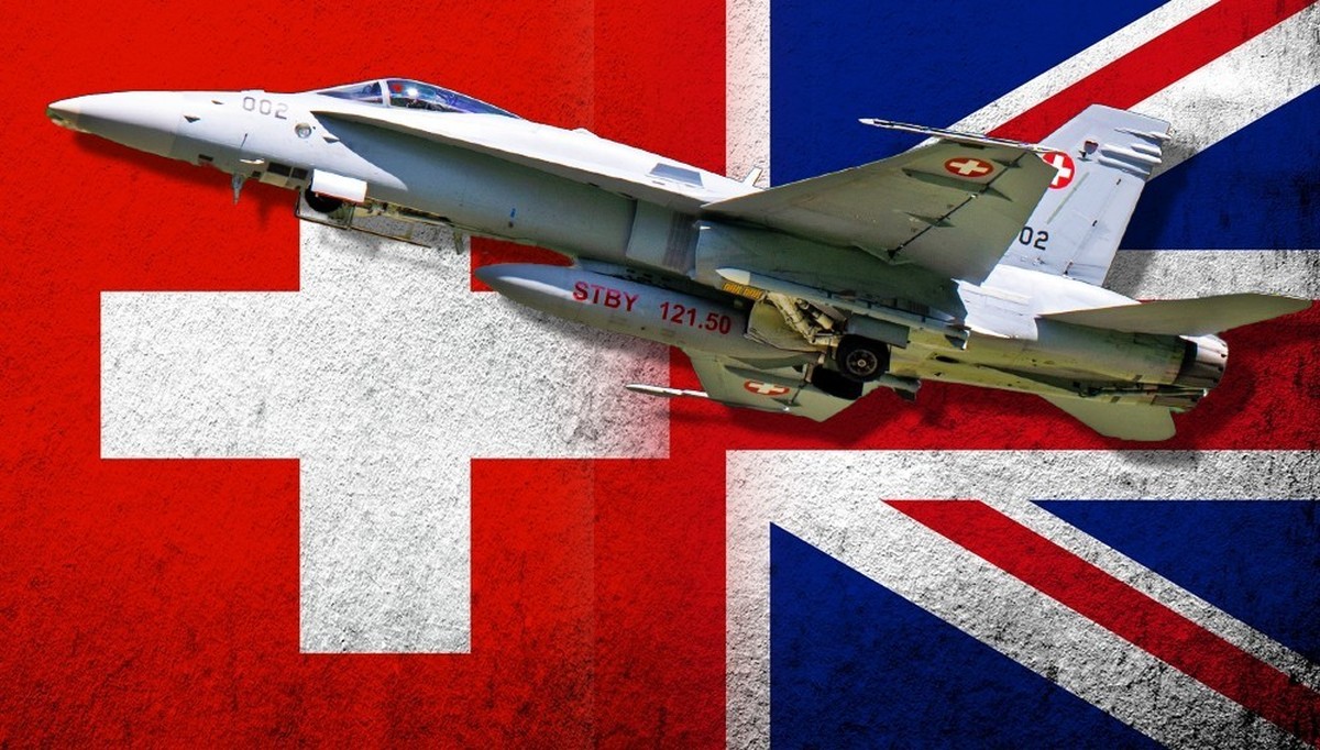 Dans le ciel anglais, les Forces aériennes suisses s’entraînent à des manœuvres que leur propre espace aérien interdit.