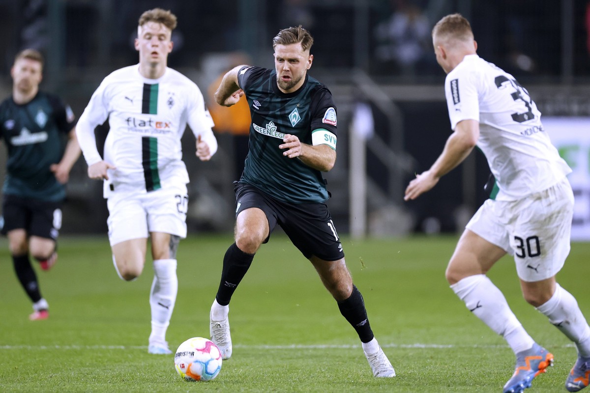 FUELLKRUG Niclas Kapitaen Team Werder Bremen Bundesliga DFL Saison 2022 - 2023 BL Spiel Borussia Moenchengladbach - Werder Bremen am 17. 03. 2023 in Moenchengladbach DFL REGULATIONS PROHIBIT ANY USE O ...