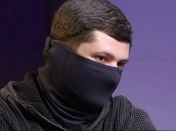 Kommandant Timur, der ukrainischen Timur-Einheit, zeigt sich nur vermummt.
