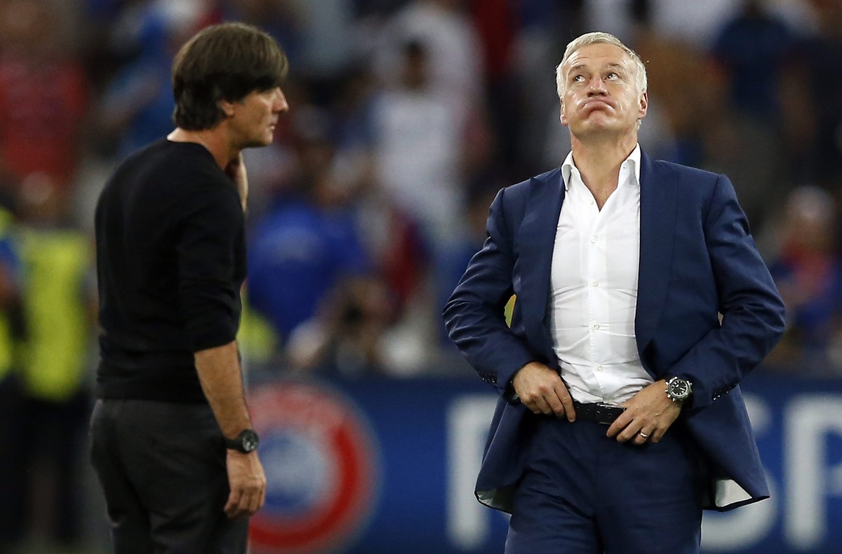 Aufatmen bei Deschamps, Enttäuschung bei Löw.