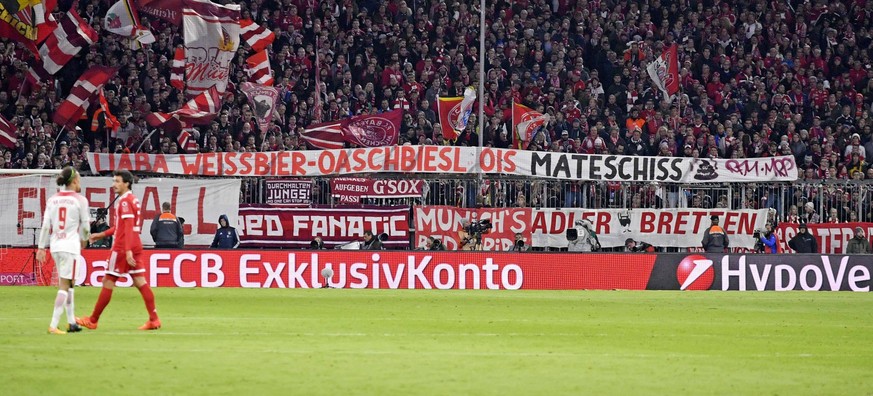 Mateschitz also received criticism in football: fans of FC Bayern Munich with a banner against RB Leipzig and Mateschitz.