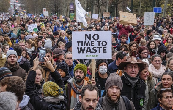 epa07203532 Thousands of people take part in a demontration on Climate Change, in Brussels, Belgium, 02 December 2018. The demonstration takes place ahead of United Nations Climate Change Conference ( ...