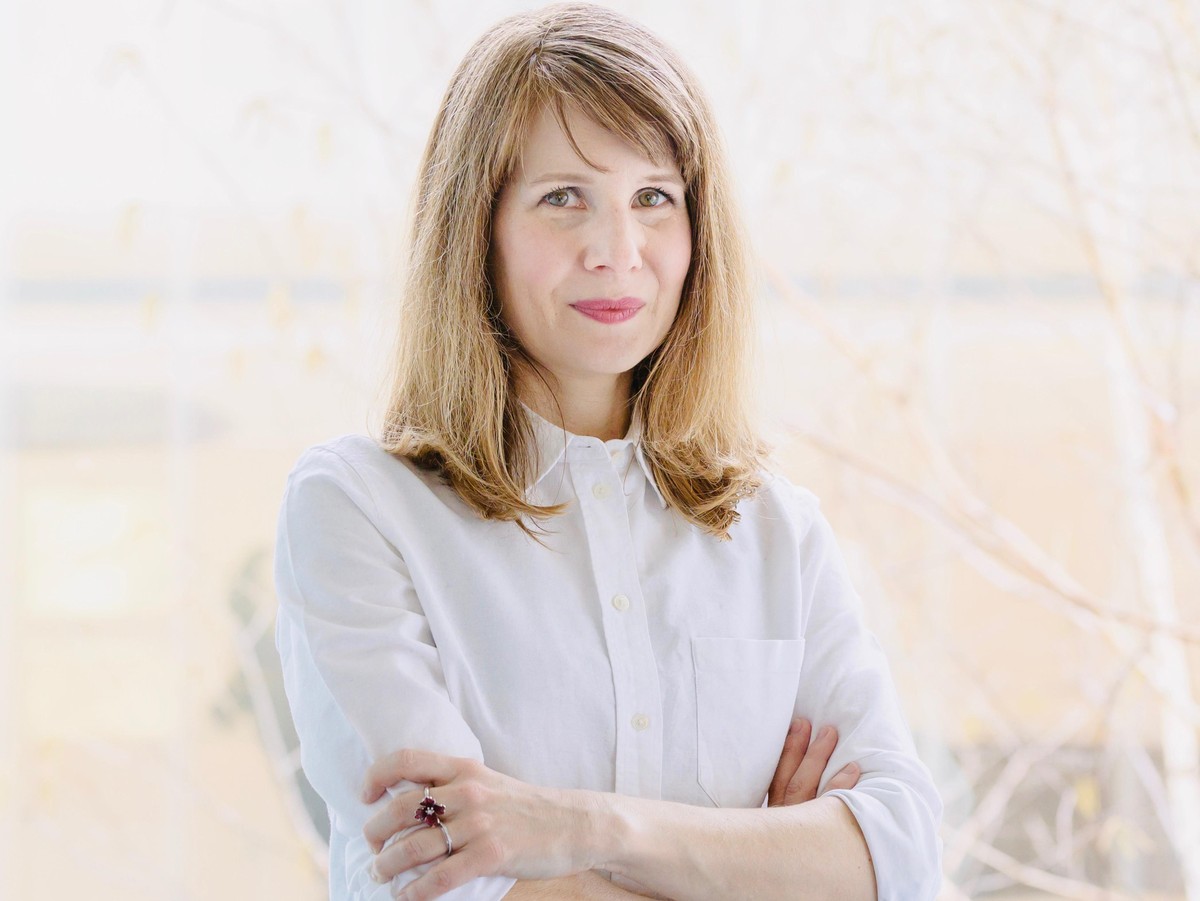 Sarah Bütikofer, Dr., wissenschaftliche Mitarbeiterin und Redaktorin DeFacto am Institut für Politikwissenschaft Zürich am Freitag (29.3.2019) im IPZ in Zürich. Foto: Flurin Bertschinger