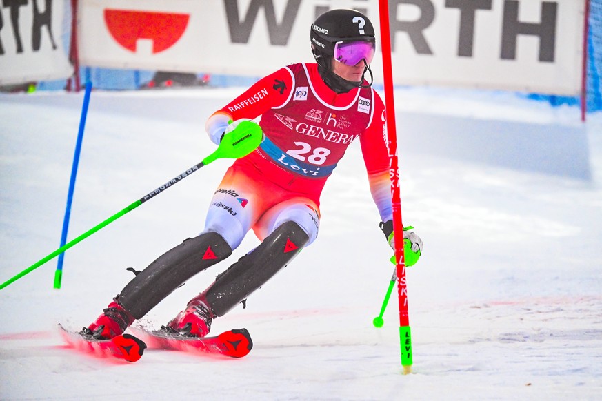 epa11725413 Tanguy Nef of Switzerland in action during the first round of the Men?s Slalom race at the FIS Ski World Cup in Levi, Finland, 17 November 2024 EPA/Kimmo Brandt