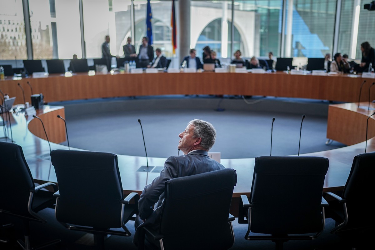 dpatopbilder - 21.03.2024, Berlin: Markus Potzel, Sonderbeauftragter der Bundesregierung f�r Afghanistan und Pakistan bis Juli 2021, nimmt als Zeuge an der �ffentlichen Sitzung des 1. Untersuchungsaus ...