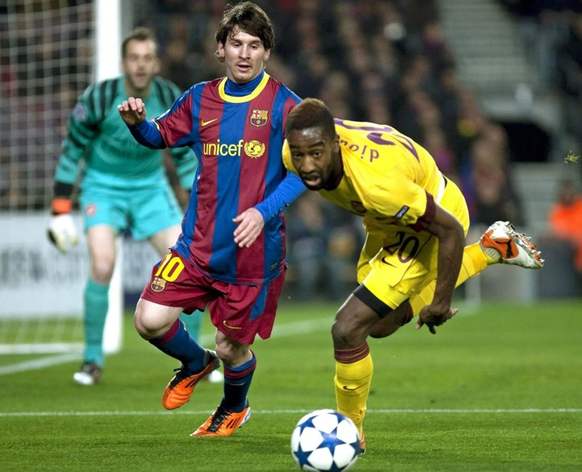 Johan Djourou (rechts) spielte mehrmals gegen Superstar Lionel Messi. Hier 2011 in einem Champions-League-Spiel mit Arsenal gegen den FC Barcelona.