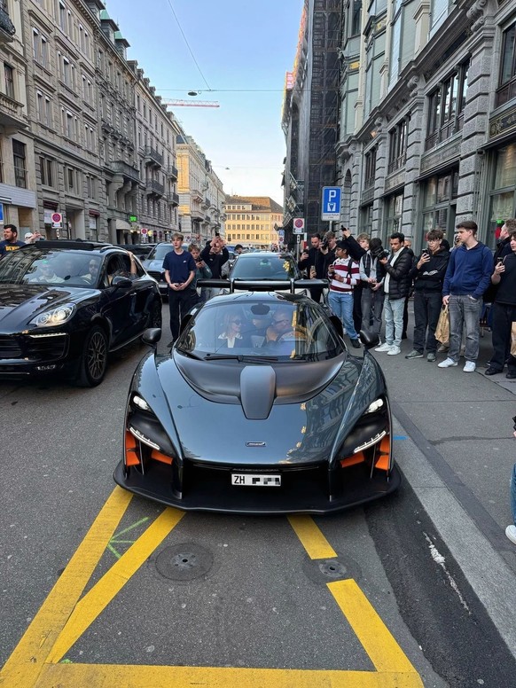 "McLaren Senna in Zurich"
https://www.reddit.com/r/carspotting/zurich/
reddit/r/carspotting/zurich/