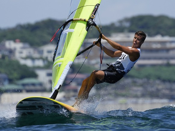 Mateo Sanz Lanz figure sur le podium provisoire en RS:X