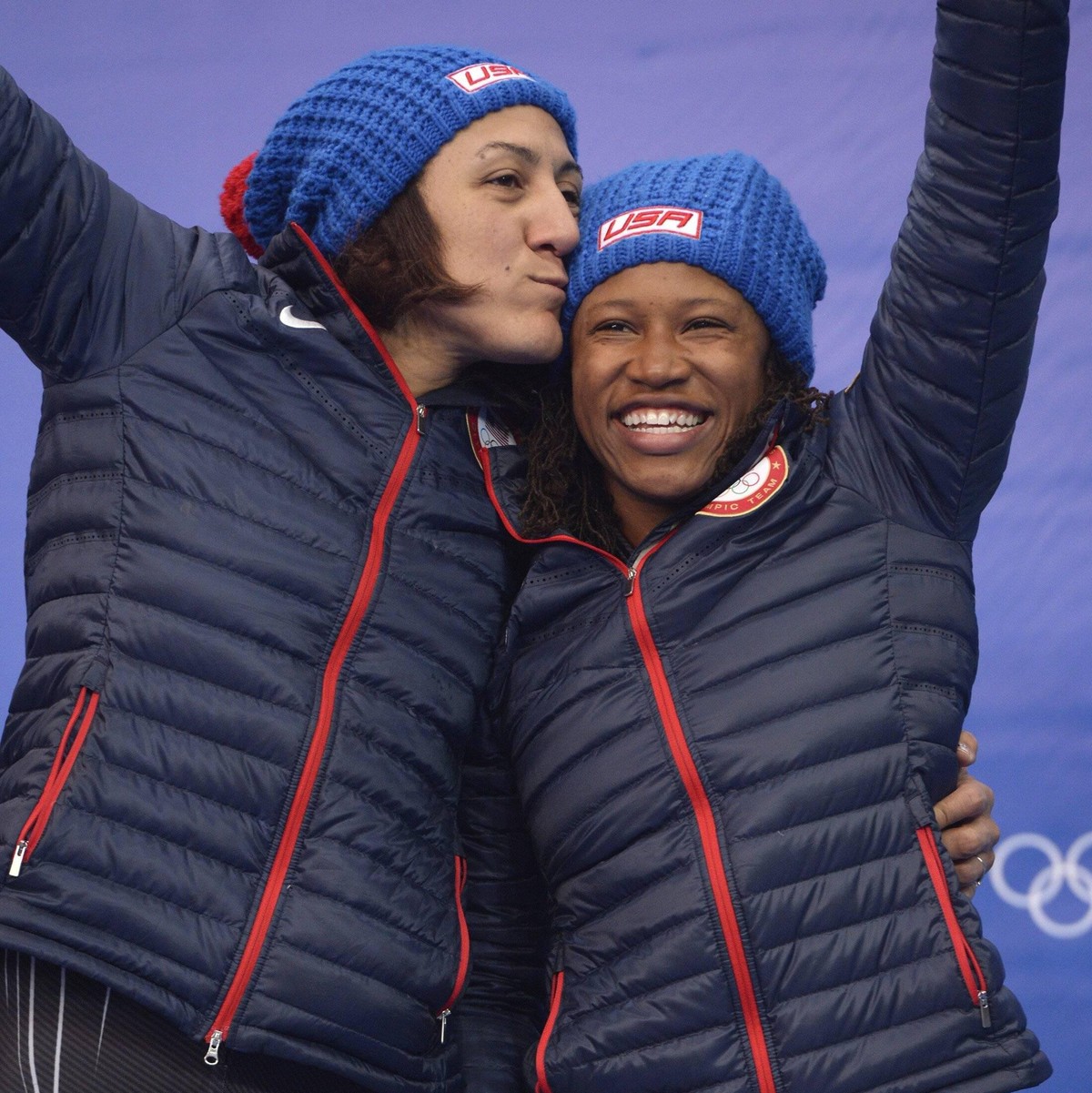 IMAGO / ZUMA Wire
Feb. 19, 2014 - Sochi, RUS - USA-1 bobsled driver Elana Meyers kisses teammate Lauryn Williams after placing second in the women s bobsled finals during the Winter Olympics on Wedne ...