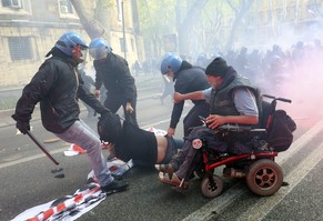Demo für mehr Sozialwohnungen in der Römer City: Zusammenstösse zwischen Polizei und Demonstranten&nbsp;