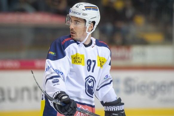 Ambris Dario Buergler waehrend einem Vorbereitungsspiel der National League zwischen dem SC Bern und dem HC Ambri-Piotta, am Freitag 27. September 2021 in der Postfinance Arena in Bern. (KEYSTONE/Marc ...