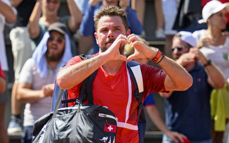 epa11509240 Stan Wawrinka of Switzerland gestures as he leaves court after losing to Alexei Popyrin of Australia in their Men Singles Second Round match of the Tennis competitions in the Paris 2024 Ol ...