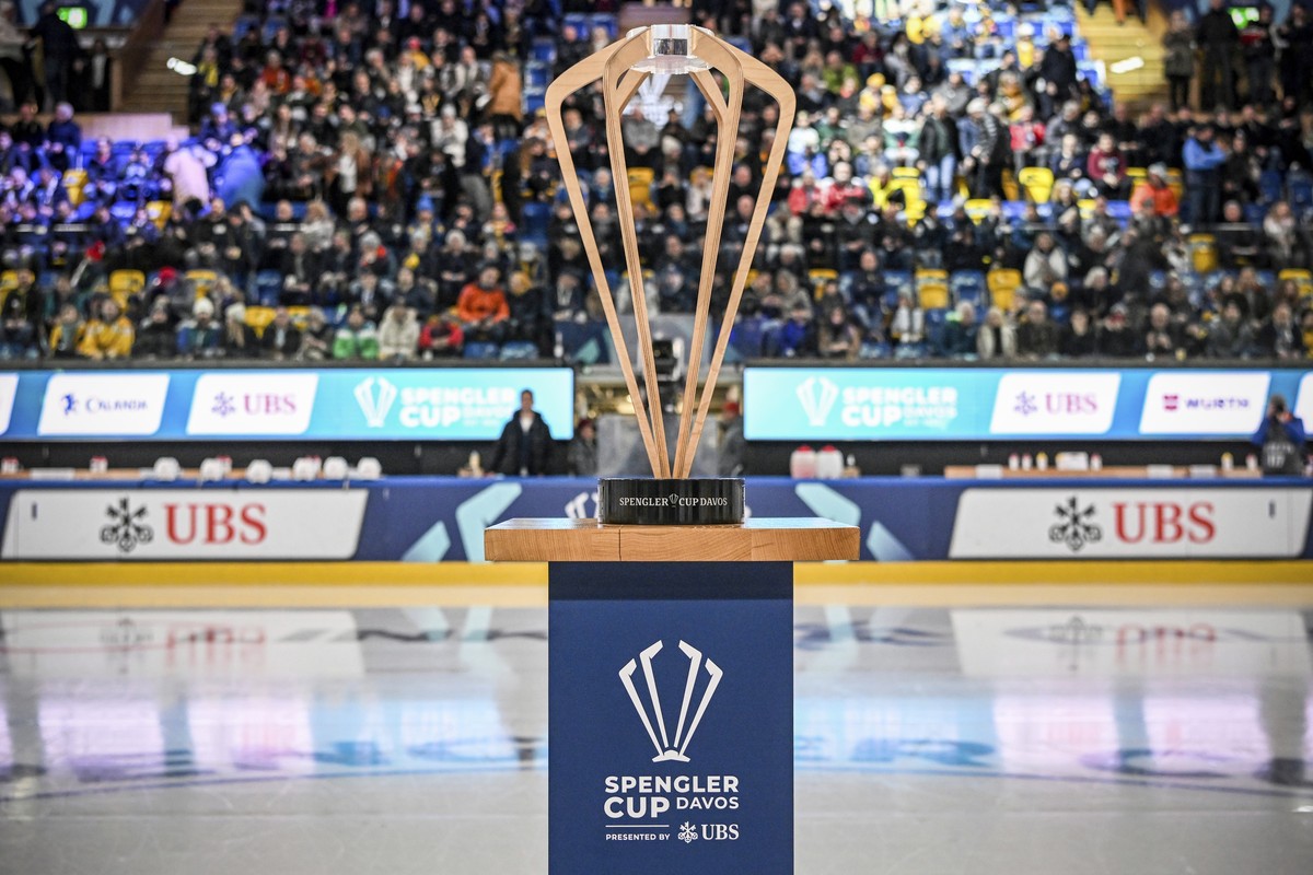Winner trophy before the final game between Switzerland's HC Davos and HC Dynamo Pardubice, at the 95th Spengler Cup ice hockey tournament in Davos, Switzerland, Sunday, Dec. 31, 2023. (Melanie D ...