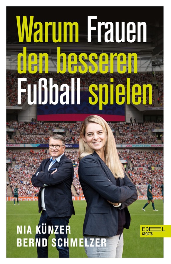 Buch-Cover: Warum Frauen den besseren Fussball spielen von Nia Künzer und Bernd Schmelzer.