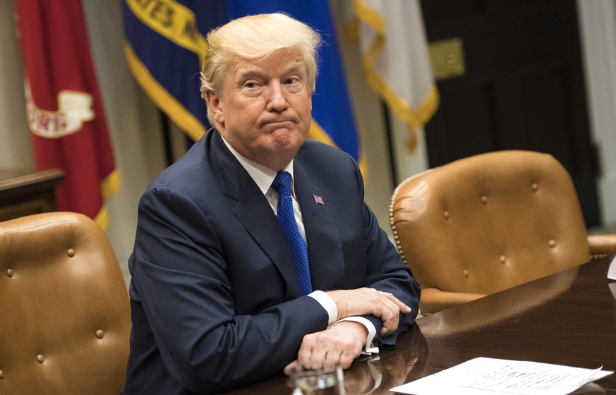 epa06356373 US President Donald J. Trump speaks to the media during a meeting with congressional leadership in the Roosevelt Room at the White House, in Washington, DC, USA, 28 November 2017. Trump sp ...