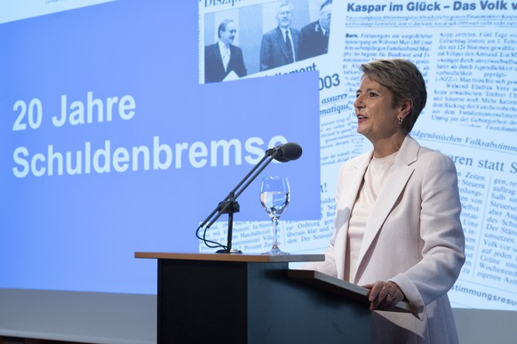 Bundesraetin Karin Keller-Sutter, EFD, spricht an der Jubilaeumsfeier &quot;20 Jahre Schuldenbremse, sie bewaehrt sich noch immer, wie die Schuldenbremse den Staat krisenresistent macht&quot;, am Dien ...