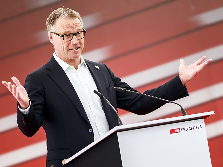 SBB-Chef Andreas Meyer bleibt weiterhin der Topverdiener bei den bundesnahen Betrieben, auch wenn er zum ersten Mal seit langem weniger als eine Million Franken ausbezahlt bekam. (Archiv)